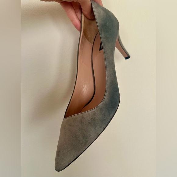 Giorgio Armani Gray Suede Pointed Toe Heels - size 8.5 / 38.5 - Picture 2 of 8